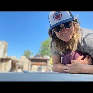 Meet your Posher, Elizabeth